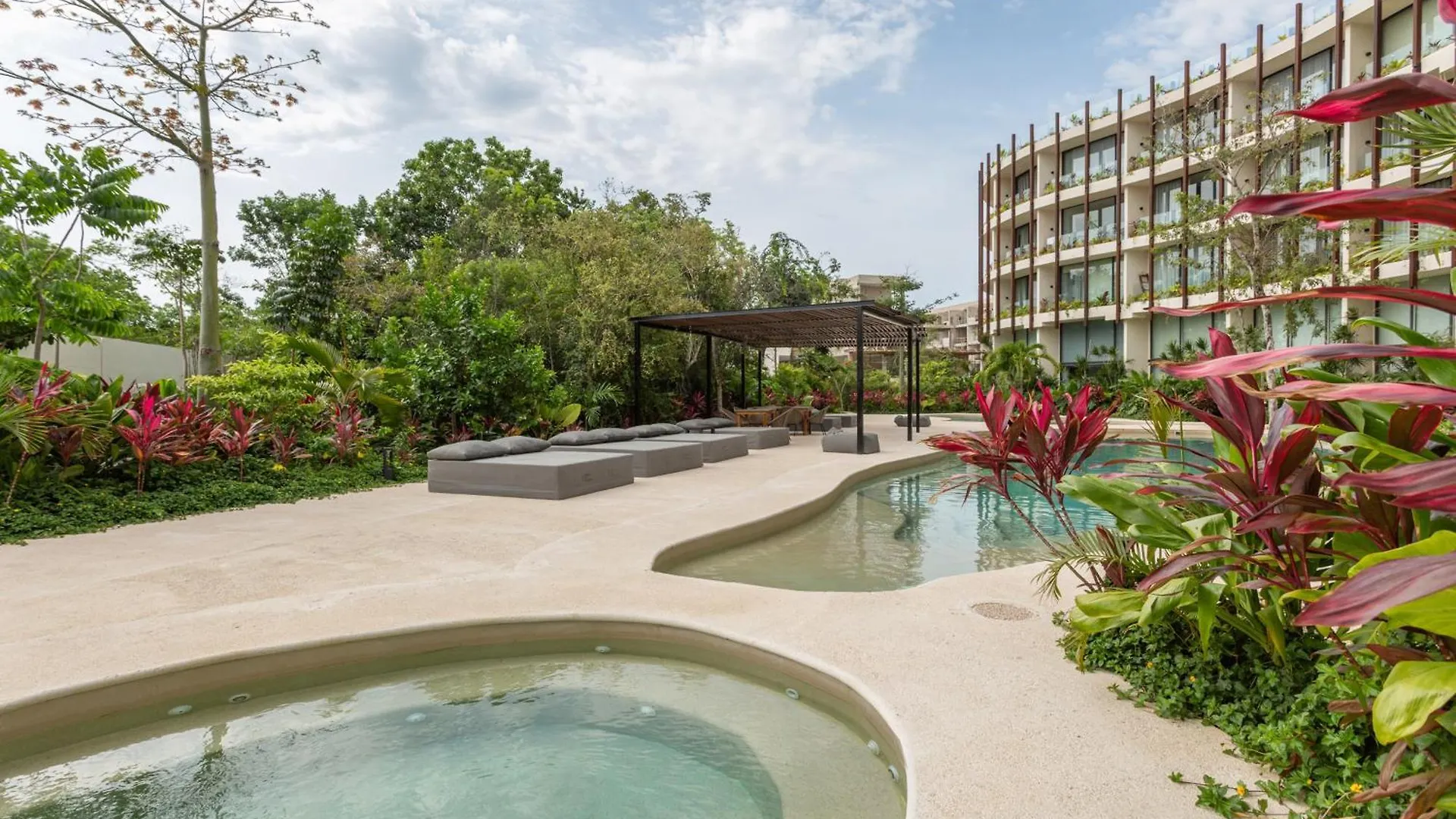툴룸 Mistiq Gardens 2 아파트