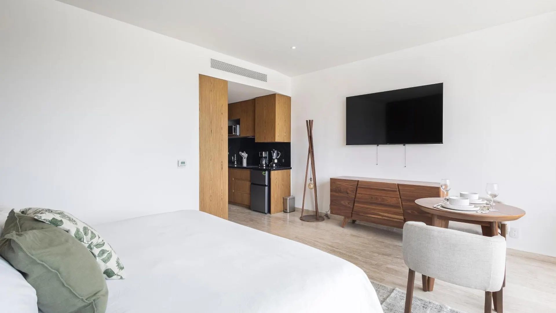 툴룸 Mistiq Gardens 2 아파트